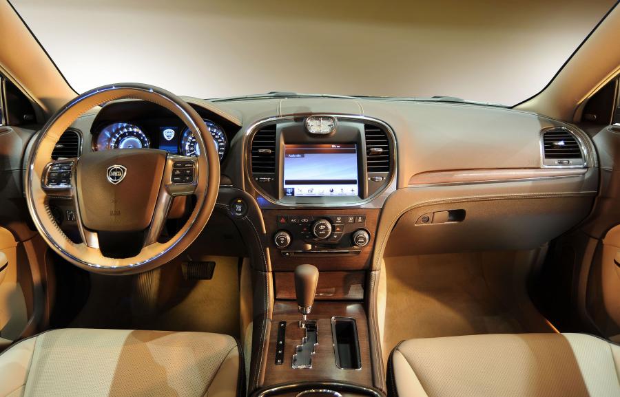  Lancia Thema 2011 года  (фото 7 из 77)